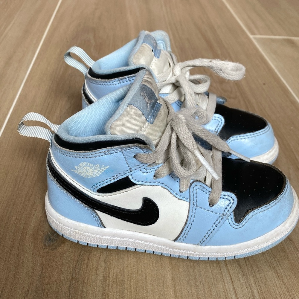 Nike Jordan 1 size 8C toddler mid top